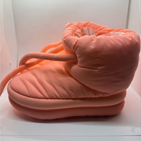 UGG Maxi Mini Slip on Puff Sweetheart Boots in coral | size 7 | NWOT - Picture 4 of 7